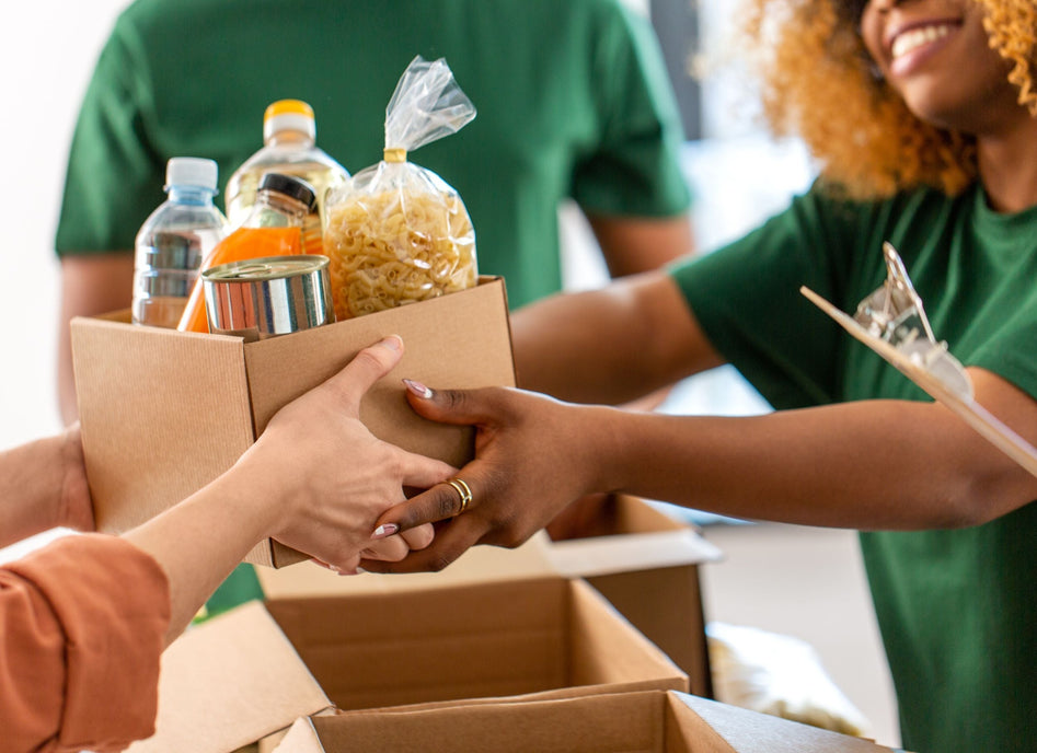 The Season of Giving: Meaningful Ways to Give Back This Holiday